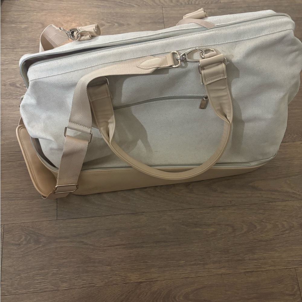 BEIS Cream and Tan Duffel Bag for Short Trips